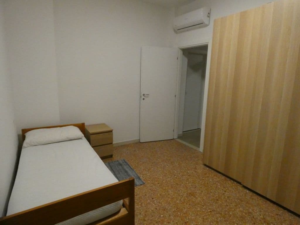 Stanza singola a Verona